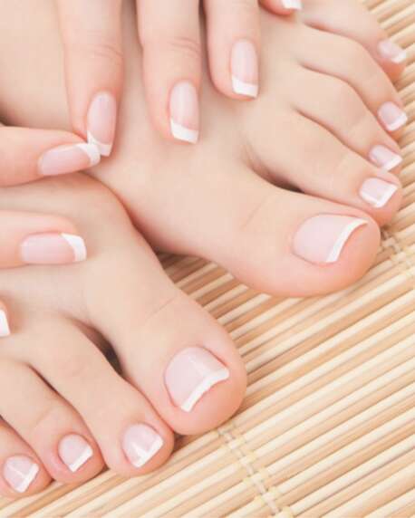Soin bien-être Dépose + soin de l'ongle pieds