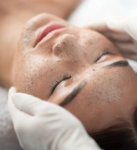 Wellness treatment FACIAL KOBIDO AND FACE SCRUB