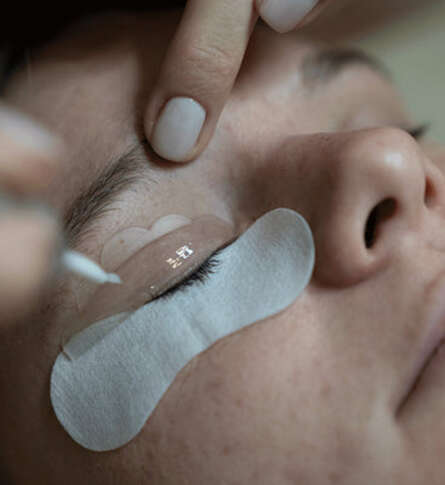 Soin bien-être Réhaussement de cils avec teinture