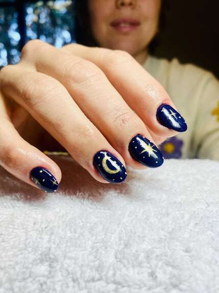 Soin bien-être Onglerie à Agde - Manucure, Gel et semi permanent 