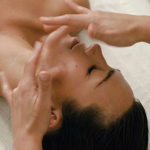 Soin bien-être Massage facialiste 1h
