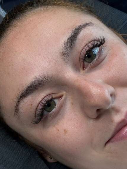 Soin bien-être BEAUTÉ DU REGARD À AGDE - CILS, SOURCILS & MAQUILLAGE PERMANENT