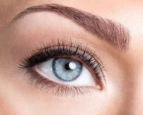 Soin bien-être TEINTURE DES SOURCILS ET DES CILS